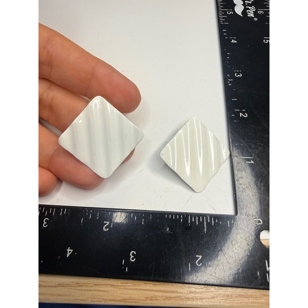 White Enamel Diamond Shaped Stud Earrings Geometric Rippled Texture Post Back